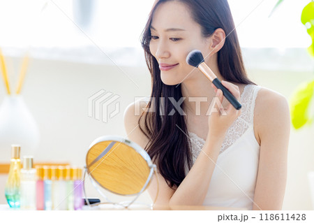 若い女性、ビューティーイメージ 118611428