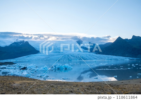 Glacier lake in the southern part of Iceland National Park Glacier lake in the southern part of Iceland National Park 118611864