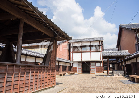 《関宿・百六里庭と眺関亭》旧東海道・三重県・古い町並み 《関宿・百六里庭と眺関亭》旧東海道・三重県・古い町並み 118612171