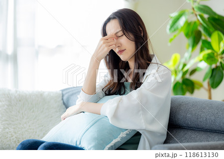 頭痛 女性 頭痛 女性 118613130