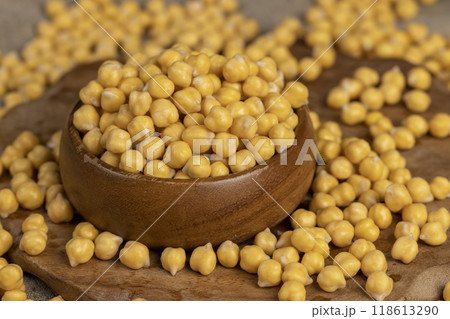 wet chickpeas porridge during cooking wet chickpeas porridge during cooking 118613290