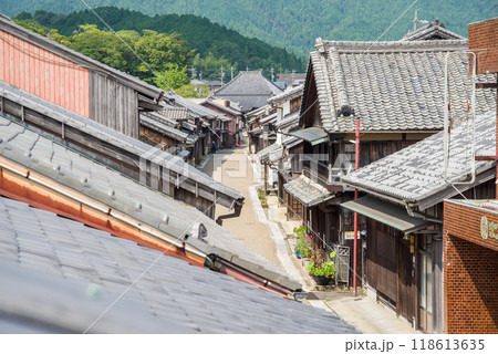 《関宿・中町の町並み》眺関亭展望台からの眺め(西方面) 118613635