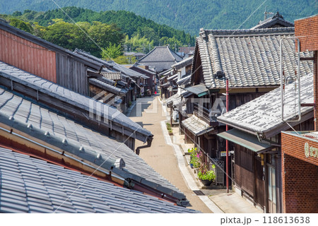 《関宿・中町の町並み》眺関亭展望台からの眺め(西方面) 118613638
