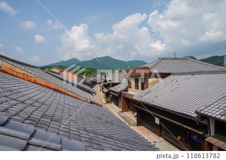 《関宿・中町の町並み》眺関亭展望台からの眺め(西方面) 118613782