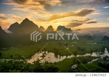 Sunrise in Ngoc Con rice valley in Cao Bang Vietnam 118615422