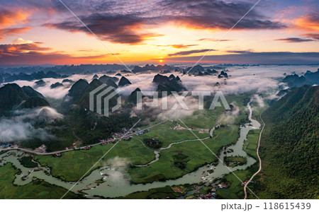 Sunrise in Ngoc Con rice valley in Cao Bang Vietnam Sunrise in Ngoc Con rice valley in Cao Bang Vietnam 118615439