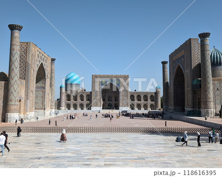 サマルカンド レギスタンス広場 118616395
