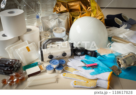 防災グッズ　在宅避難　備蓄品　防災アイテム　災害 118617828