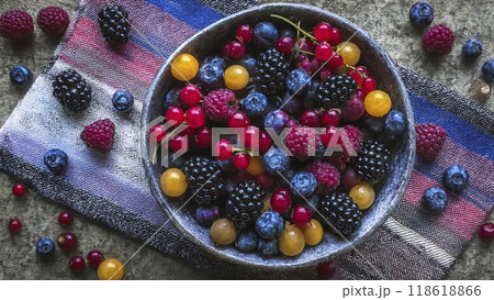 ボウルの中のベリーのハーモニー 118618866