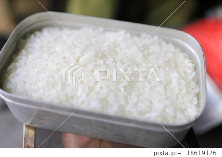 メスティンで炊くご飯 118619126