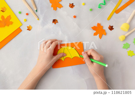 Orange paper umbrella kraft with kids autumn ideas for kindergarten diy step by step Orange paper umbrella kraft with kids autumn ideas for kindergarten diy step by step 118621805