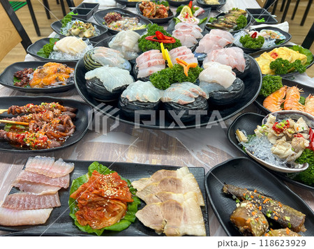 Korea style Seafood sashimi plate 118623929