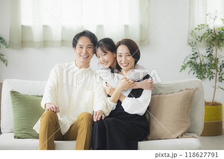 家族の楽しいイメージ　　　 118627791