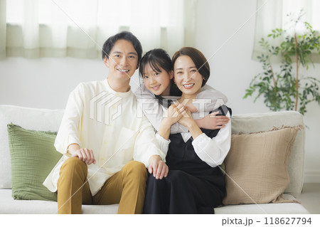 家族の楽しいイメージ 家族の楽しいイメージ 118627794