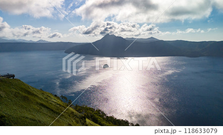 早朝の摩周湖 空撮 早朝の摩周湖 空撮 118633079