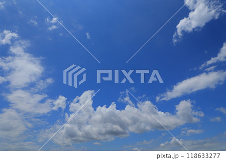 爽やかな青空 118633277