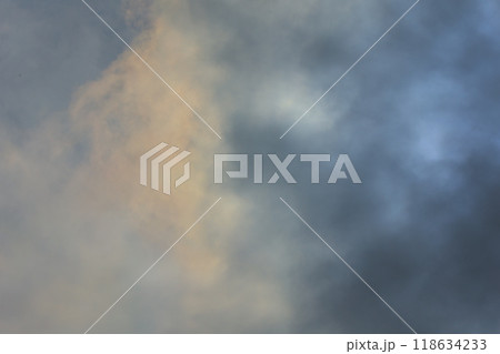 虹色に輝く雲 虹色に輝く雲 118634233