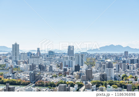 広島県広島市　快晴の広島市の街並み（市内中心部方面） 118636898