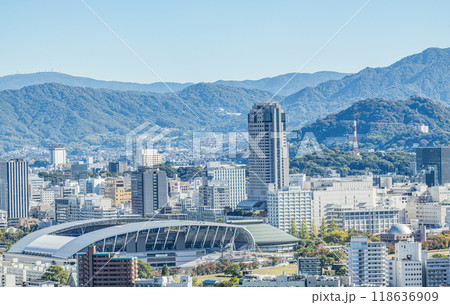 広島県広島市 広島市内中心部にあるサッカースタジアム「ピースウィング広島」周辺の街並 広島県広島市 広島市内中心部にあるサッカースタジアム「ピースウィング広島」周辺の街並 118636909