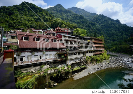 台湾・烏來溫泉街（台湾・新北市烏來區） 118637085