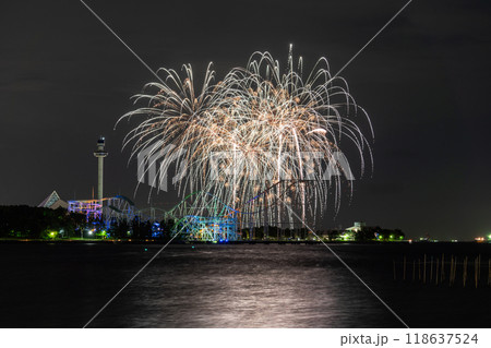 《神奈川県》八景島花火シンフォニア・海上で上がる花火大会 118637524