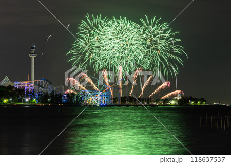 《神奈川県》八景島花火シンフォニア・海上で上がる花火大会 《神奈川県》八景島花火シンフォニア・海上で上がる花火大会 118637537