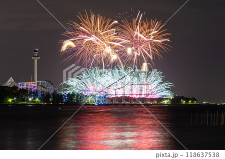 《神奈川県》八景島花火シンフォニア・海上で上がる花火大会 《神奈川県》八景島花火シンフォニア・海上で上がる花火大会 118637538