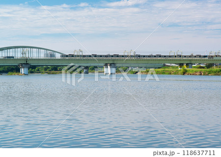 登戸 多摩川土手から見た小田急線の風景 登戸 多摩川土手から見た小田急線の風景 118637711