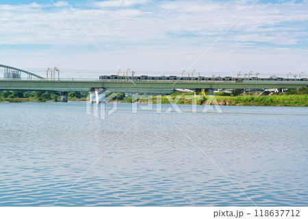登戸 多摩川土手から見た小田急線の風景 登戸 多摩川土手から見た小田急線の風景 118637712