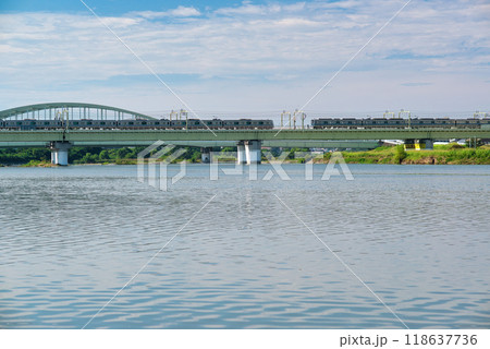 登戸 多摩川土手から見た小田急線の風景 登戸 多摩川土手から見た小田急線の風景 118637736