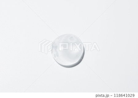 美しい化粧品の液体の水々しいローション 118641029