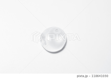 美しい化粧品の液体の水々しいローション 118641030