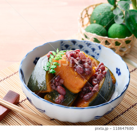 郷土料理 かぼちゃ いとこ煮 （ 従兄弟煮 ） 118647680