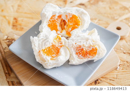 手作りオレンジクリーム大福 118649413