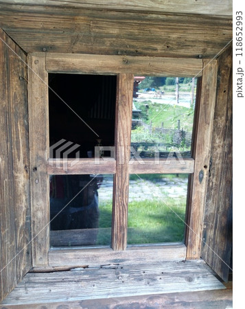 Old window vertical color photo image Old window vertical color photo image 118652993