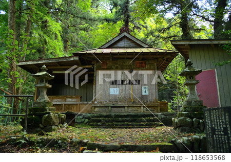 埼玉県小鹿野町伊豆沢の史跡　文殊堂と諏訪神社 118653568