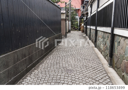 東京都新宿区 神楽坂界隈の路地 東京都新宿区 神楽坂界隈の路地 118653899