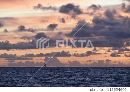 Sunset Sky Over The Sea, Beautiful Cloudscape, Dramatic Landscape 118654603