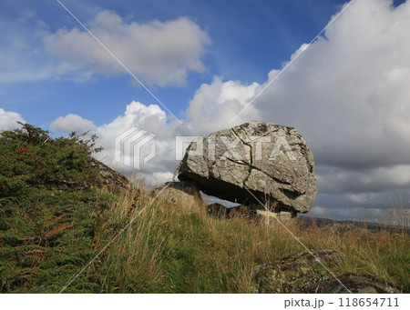 Big boulder balancing on small ones, Lauvnesfjell, Norway. 118654711