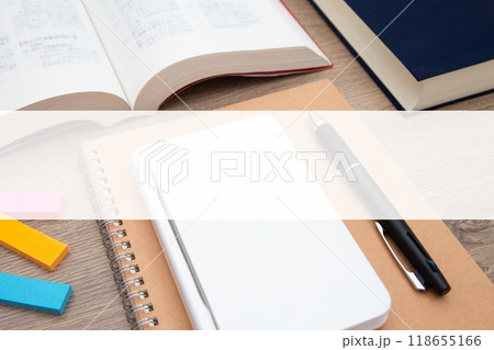 参考書とノートと電子辞書　コピースペース 118655166