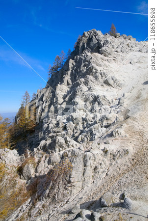 日向山雁ヶ原の岩稜 日向山雁ヶ原の岩稜 118655698