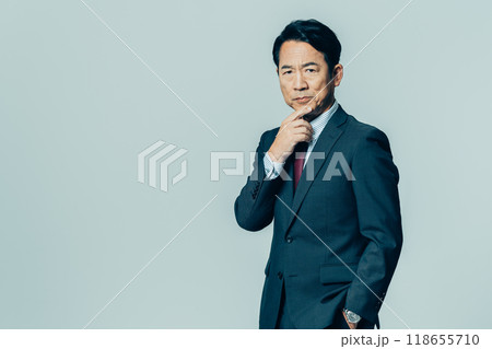 ミドルのビジネスマン 118655710