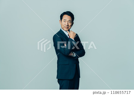 ミドルのビジネスマン 118655717
