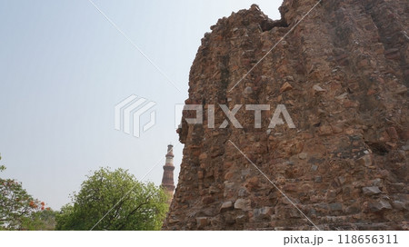 未完成のアラーイ・ミナールとクドゥブ・ミナール【インド・デリー】 118656311