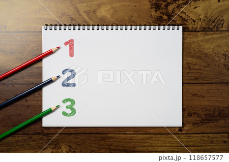 クレヨンでトップ3の塗り絵のイメージ 118657577