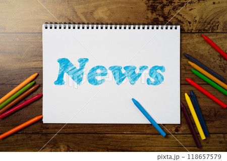 クレヨンでNewsの文字の塗り絵 118657579