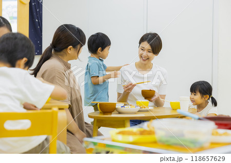 子ども食堂イメージ 子ども食堂イメージ 118657629