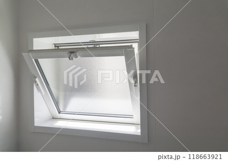 横滑り出し窓 118663921