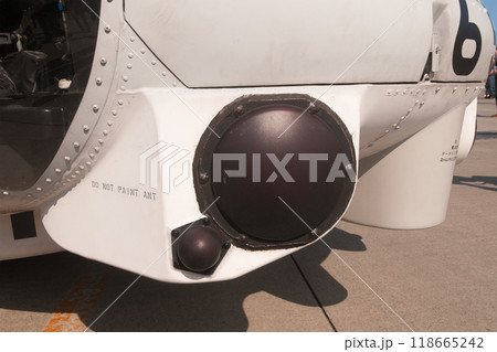 海上自衛隊SH-60Jヘリコプターの機首のアンテナ 118665242