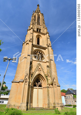 フランス、メッス。駐屯地寺院の塔。2024年5月10日撮影。 フランス、メッス。駐屯地寺院の塔。2024年5月10日撮影。 118666568
